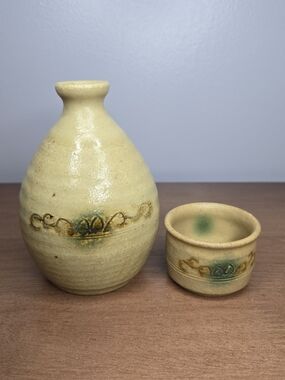 Japanese sake set tokkuri (bottle) and ochoko (cup) made by Hirokazu-san